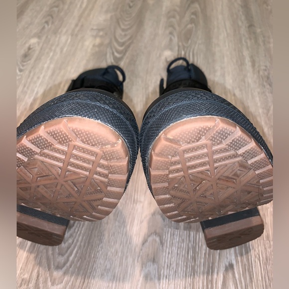 ‼️SALE‼️Wmns Chuck Taylor All Star GR82 Extra-High 'Black' 🖤 - Picture 10 of 16